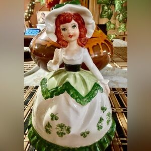 Vintage 1970s St. Patty,s Irish Maiden Music Box (Irish Eyes Are Smilin)